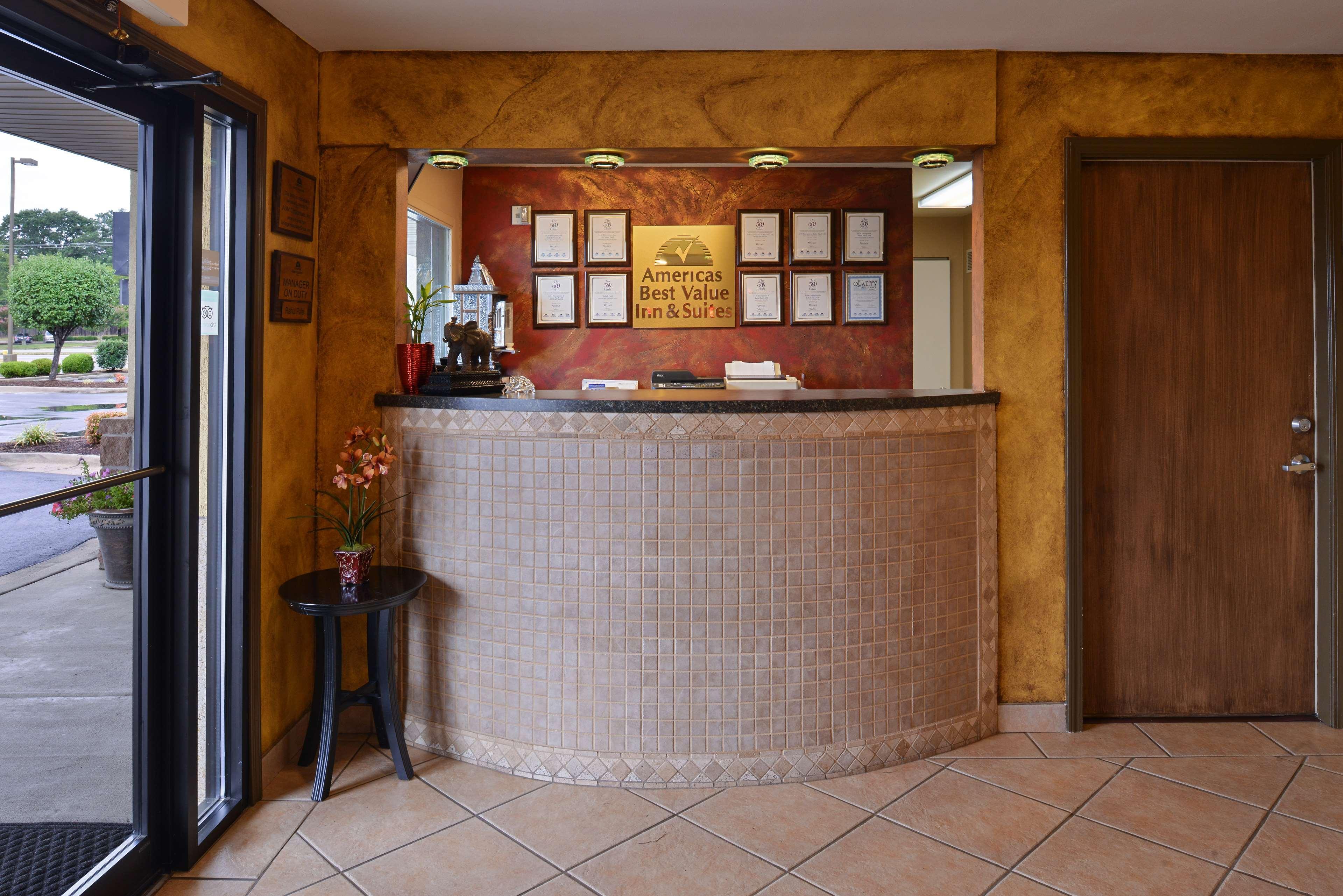 Americas Best Value Inn And Suites Little Rock Exteriér fotografie