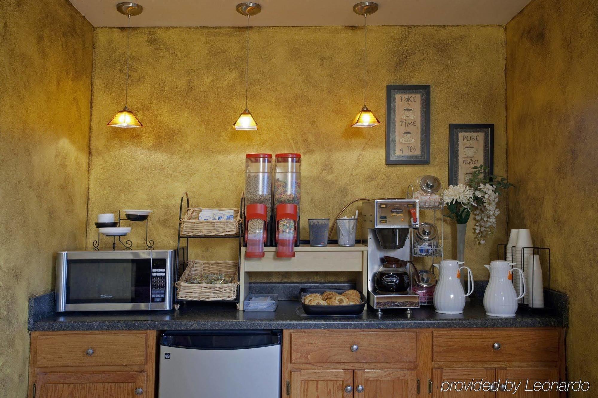 Americas Best Value Inn And Suites Little Rock Restaurace fotografie